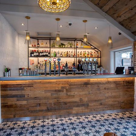 Hive Townhouse Hotel Aberaeron Exterior photo