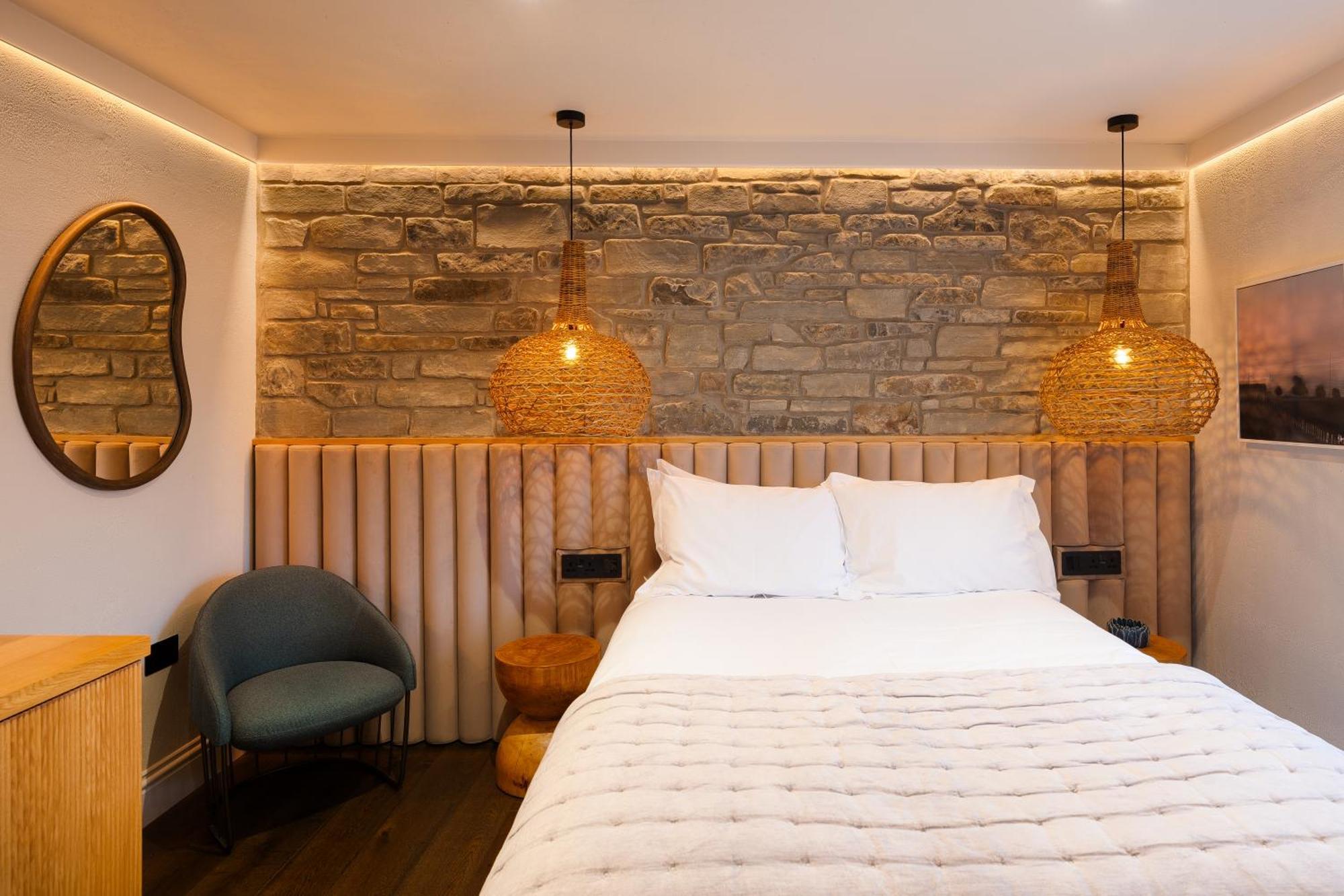 Hive Townhouse Hotel Aberaeron Exterior photo
